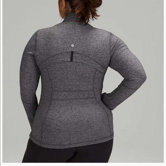 Lululemon define jacket: heather black. Worn a few times, sold out online - Picture 4 of 5